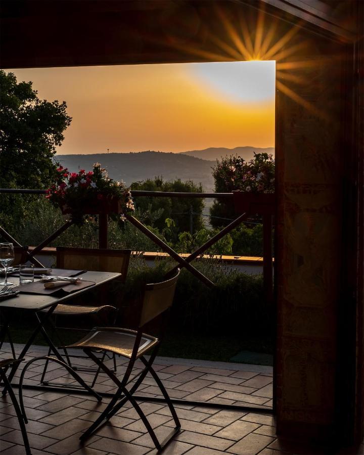 Albergo Ristorante Il Terziere Trevi Luaran gambar