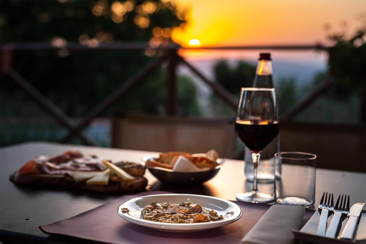Albergo Ristorante Il Terziere Trevi Luaran gambar